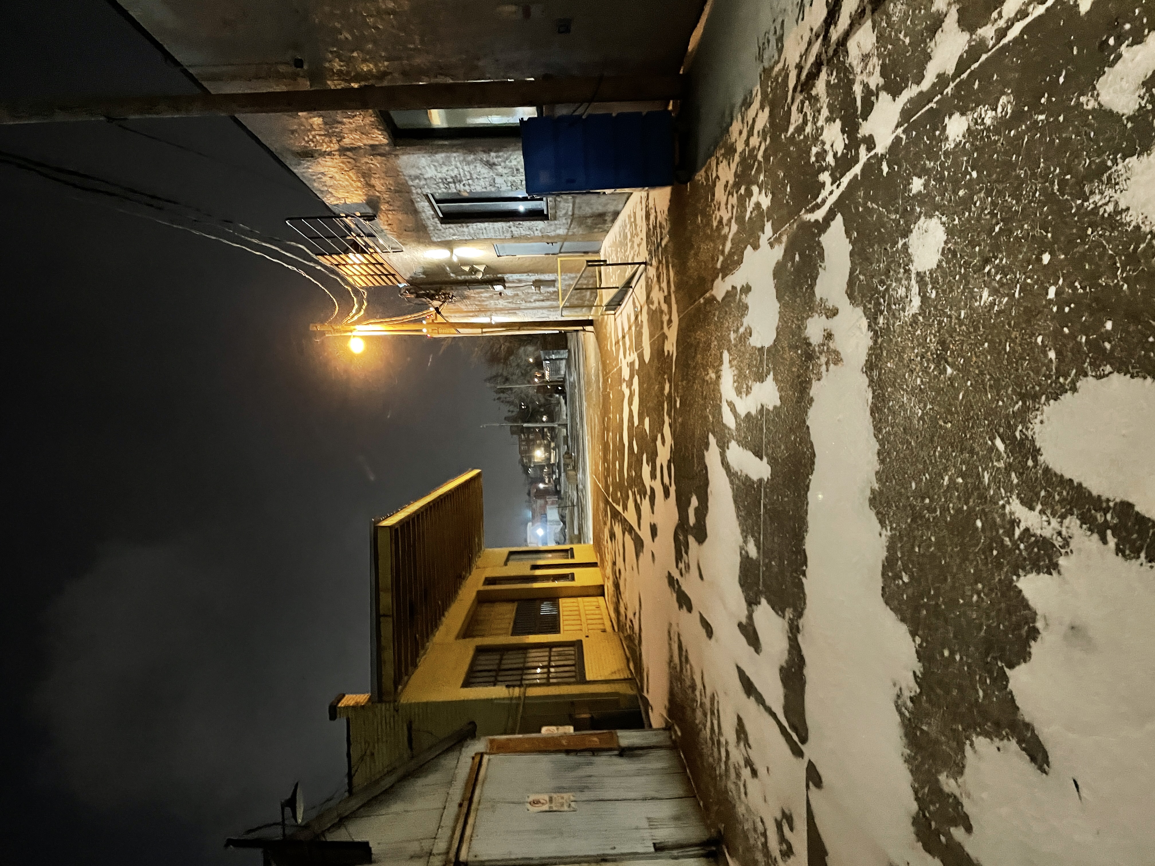 alley